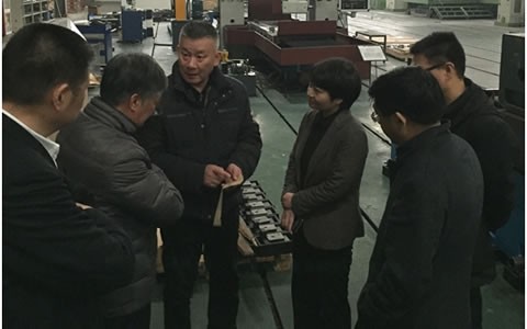浦江縣委副書記、代縣長俞佩芬一行考察杭機股份